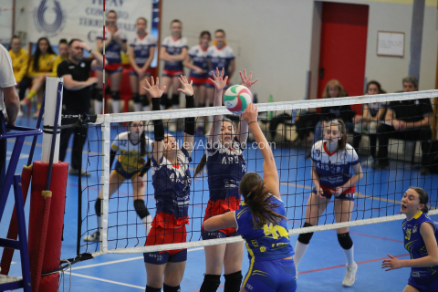 #FipavComo #VolleyAddictedARDOR2K VOLLEYT MARIANO 3 - VIRTUS CERMENATE 2Under 16 Femminile Como - Seconda Fase - Finale 3^ PostoSolbiate con Cagno (CO) - 2 aprile 2023Gallery: www.volleyaddicted.comCredit: Morotti Matteo/VolleyAddicted.com