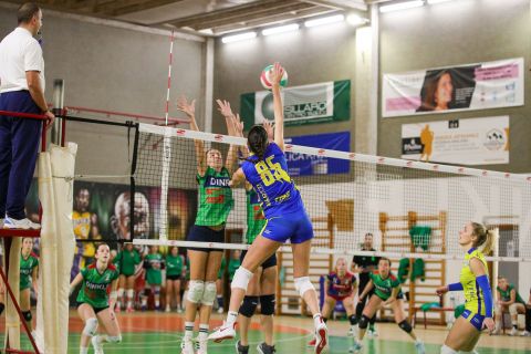 #FipavLombardia #VolleyAddictedDINKLE GALBIATE 2 - VIRTUS CERMENATE 3Serie C Femminile 2023/24 Lombardia - 10^ GiornataGalbiate (LC) - 9 dicembre 2023Gallery: www.volleyaddicted.comCredit: Morotti Matteo/VolleyAddicted.com