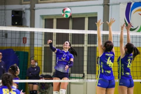 #FipavLombardia #VolleyAddictedVIRTUS CERMENATE 3 - VOLLEY COLICO 1Serie C Femminile 2023/24 Lombardia - 11^ GiornataCermenate (CO) - 16 dicembre 2023Gallery: www.volleyaddicted.comCredit: Morotti Matteo/VolleyAddicted.com
