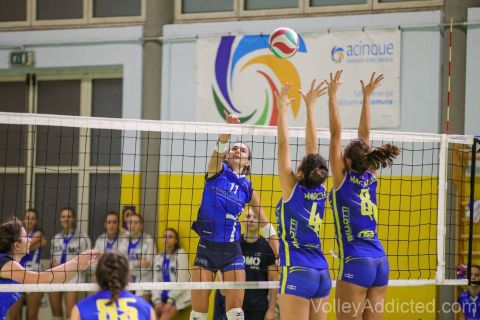 #FipavLombardia #VolleyAddictedVIRTUS CERMENATE 2 - COMO VOLLEY 3Serie C Femminile 2023/24 Lombardia - 3^ GiornataCermenate (CO) - 21 ottobre 2023Gallery: www.volleyaddicted.comCredit: Morotti Matteo/VolleyAddicted.com