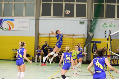 #FipavLombardia #VolleyAddicted

VIRTUS CERMENATE 3 - VOLLEY ACADEMY VATELLINA & VALCHIAVENNA 0
Serie C Femminile 2023/24 Lombardia - 9^ Giornata
Cermenate (CO) - 2 dicembre 2023

Gallery: www.volleyaddicted.com
Credit: Morotti Matteo/VolleyAddicted.com