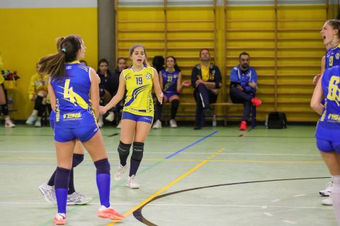 #FipavComo #VolleyAddicted

VIRTUS CERMENATE 3 - UNION VOLLEY MARIANO 0
7^ Giornata Under 18 Femminile 2023/24
Cermenate (CO) - 3 dicembre 2023

Gallery: www.volleyaddicted.com
Credit: Morotti Matteo/VolleyAddicted.com