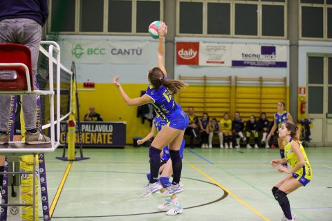 #FipavComo #VolleyAddicted

VIRTUS CERMENATE 3 - UNION VOLLEY MARIANO 0
7^ Giornata Under 18 Femminile 2023/24
Cermenate (CO) - 3 dicembre 2023

Gallery: www.volleyaddicted.com
Credit: Morotti Matteo/VolleyAddicted.com
