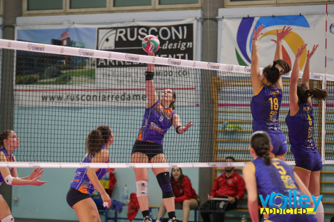 #FipavLombardia #VolleyAddictedBIANCHI GROUP CERMENATE 3 - INSUBRIA BEACH ARENA GALLARATE 0Serie C Femminile 2024/25 Lombardia - 12^ GiornataCermenate (CO) - 11 gennaio 2025Gallery: www.volleyaddicted.comCredit: Morotti Matteo/VolleyAddicted.com