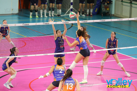 #FipavLombardia #VolleyAddicted

BIANCHI GROUP CERMENATE 3 - INSUBRIA BEACH ARENA GALLARATE 0
Serie C Femminile 2024/25 Lombardia - 12^ Giornata
Cermenate (CO) - 11 gennaio 2025

Gallery: www.volleyaddicted.com
Credit: Morotti Matteo/VolleyAddicted.com