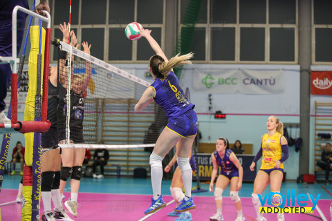 #FipavLombardia #VolleyAddictedBIANCHI GROUP CERMENATE 3 - FUTURA VOLLEY GIOVANI 0Serie C Femminile 2024/25 Lombardia - 15^ GiornataCermenate (CO) - 8 febbraio 2025Gallery: www.volleyaddicted.comCredit: Morotti Matteo/VolleyAddicted.com
