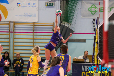 #FipavLombardia #VolleyAddictedBIANCHI GROUP CERMENATE 3 - ASNAGHI CUCINE SAMPIETRINA SEVESO 1Serie C Femminile 2024/25 Lombardia - 17^ GiornataCermenate (CO) - 1 marzo 2025Gallery: www.volleyaddicted.comCredit: Morotti Matteo/VolleyAddicted.com
