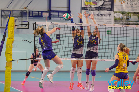 #FipavLombardia #VolleyAddictedBIANCHI GROUP CERMENATE 0 - CUMDI LUINO VOLLEY 324^ Giornata Serie C FemminileCermenate (CO) - 17 maggio 2025Gallery: www.volleyaddicted.comCredit: Morotti Matteo/VolleyAddicted.com