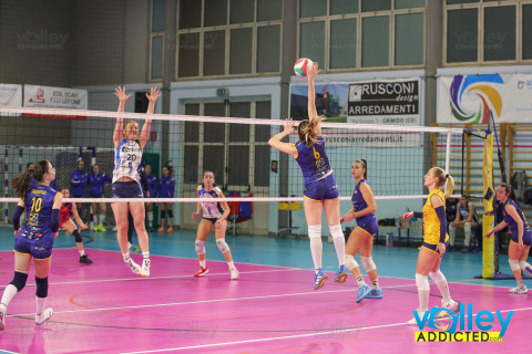 #FipavLombardia #VolleyAddictedBIANCHI GROUP CERMENATE 1 - POOL VOLLEY ALTA BRIANZA 3Serie C Femminile 2024/25 Lombardia - 9^ GiornataCermenate (CO) - 7 dicembre 2024Gallery: www.volleyaddicted.comCredit: Morotti Matteo/VolleyAddicted.com