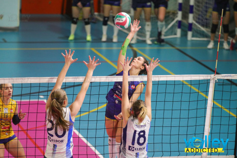 #FipavLombardia #VolleyAddicted

BIANCHI GROUP CERMENATE 1 - POOL VOLLEY ALTA BRIANZA 3
Serie C Femminile 2024/25 Lombardia - 9^ Giornata
Cermenate (CO) - 7 dicembre 2024

Gallery: www.volleyaddicted.com
Credit: Morotti Matteo/VolleyAddicted.com