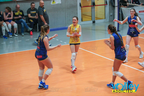 #FipavLombardia #VolleyAddictedCAGLIFICIO CLERICI CADORAGO 3 - RUSCONI ARREDAMENTI CERMENATE 114^ Giornata Serie D FemminileCadorago (CO) - 1 febbraio 2025Gallery: www.volleyaddicted.comCredit: Morotti Matteo/VolleyAddicted.com