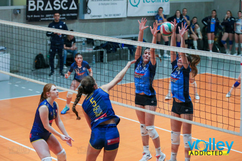 #FipavLombardia #VolleyAddictedCAGLIFICIO CLERICI CADORAGO 3 - RUSCONI ARREDAMENTI CERMENATE 114^ Giornata Serie D FemminileCadorago (CO) - 1 febbraio 2025Gallery: www.volleyaddicted.comCredit: Morotti Matteo/VolleyAddicted.com