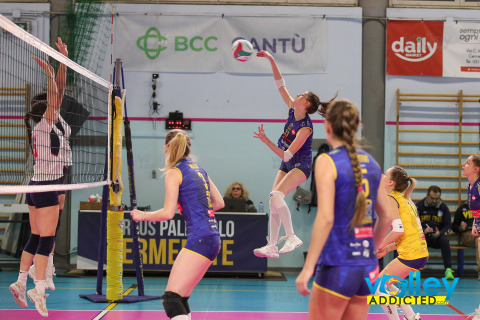 #FipavLombardia #VolleyAddictedRUSCONI ARREDAMENTI CERMENATE 3 - SMART SERVICE LIMBIATE VOLLEY 17^ Giornata Serie D FemminileCermenate (CO) - 23 novembre 2024Gallery: www.volleyaddicted.comCredit: Morotti Matteo/VolleyAddicted.com