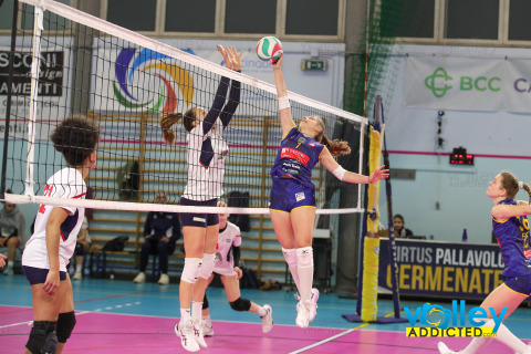 #FipavLombardia #VolleyAddictedRUSCONI ARREDAMENTI CERMENATE 3 - SMART SERVICE LIMBIATE VOLLEY 17^ Giornata Serie D FemminileCermenate (CO) - 23 novembre 2024Gallery: www.volleyaddicted.comCredit: Morotti Matteo/VolleyAddicted.com