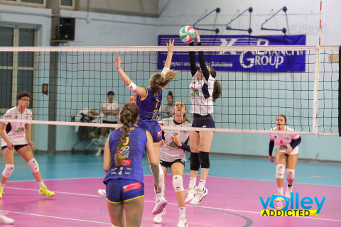 #FipavLombardia #VolleyAddictedRUSCONI ARREDAMENTI CERMENATE 3 - SMART SERVICE LIMBIATE VOLLEY 17^ Giornata Serie D FemminileCermenate (CO) - 23 novembre 2024Gallery: www.volleyaddicted.comCredit: Morotti Matteo/VolleyAddicted.com