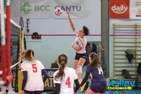 #FipavLombardia #VolleyAddictedRUSCONI ARREDAMENTI CERMENATE 3 - SMART SERVICE LIMBIATE VOLLEY 17^ Giornata Serie D FemminileCermenate (CO) - 23 novembre 2024Gallery: www.volleyaddicted.comCredit: Morotti Matteo/VolleyAddicted.com