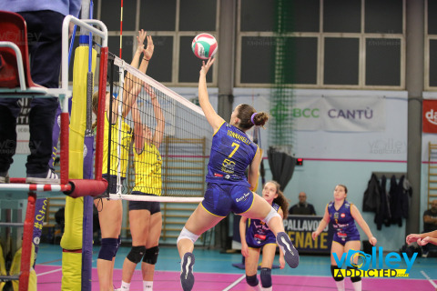 #FipavComo #VolleyAddictedGUSTO TONDO CERMENATE 3 - POL. INTERCOMUNALE 29^ Giornata Under 16 Femminile 2024/25Cermenate (CO) - 22 novembre 2024Gallery: www.volleyaddicted.comCredit: Morotti Matteo/VolleyAddicted.com
