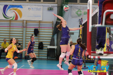 #FipavComo #VolleyAddictedGUSTO TONDO CERMENATE 3 - SAN GIORGIO LURAGHESE 2Semifinale di AndataUnder 18 Femminile 2024/25Cermenate (CO) - 16 marzo 2025Gallery: www.volleyaddicted.comCredit: Morotti Matteo/VolleyAddicted.com