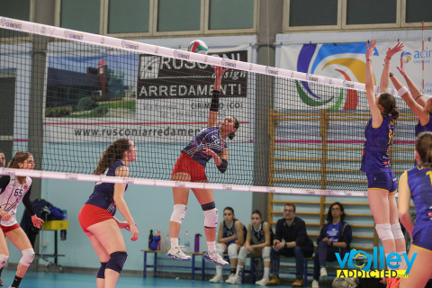 #FipavComo #VolleyAddictedGUSTO TONDO CERMENATE 3 - SAN GIORGIO LURAGHESE 2Semifinale di AndataUnder 18 Femminile 2024/25Cermenate (CO) - 16 marzo 2025Gallery: www.volleyaddicted.comCredit: Morotti Matteo/VolleyAddicted.com