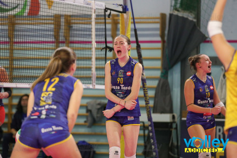 #FipavComo #VolleyAddicted

GUSTO TONDO CERMENATE 3 - SAN GIORGIO LURAGHESE 2
Semifinale di Andata
Under 18 Femminile 2024/25
Cermenate (CO) - 16 marzo 2025

Gallery: www.volleyaddicted.com
Credit: Morotti Matteo/VolleyAddicted.com