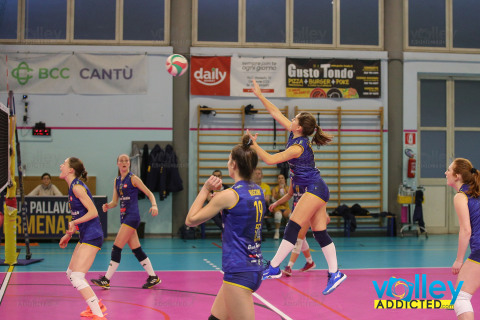 #FipavComo #VolleyAddictedGUSTO TONDO CERMENATE 3 - SAN GIORGIO LURAGHESE 2Semifinale di AndataUnder 18 Femminile 2024/25Cermenate (CO) - 16 marzo 2025Gallery: www.volleyaddicted.comCredit: Morotti Matteo/VolleyAddicted.com