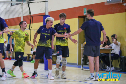 #FipavComo #VolleyAddicted

COPPA LARIANA MASCHILE “STEFANO POZZI”
VALBREGGIA VOLLEY BLU 3 - GS RASTA’ 1
Maslianico - 5 giugno 2026

Gallery: www.volleyaddicted.com
Credit: Morotti Matteo/VolleyAddicted.com