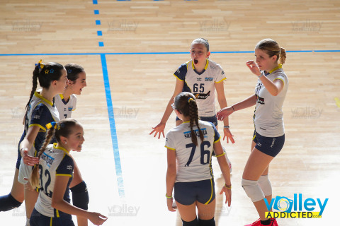 #FipavComo #VolleyAddicted

POLISPORTIVA SANT’AGATA VOLLEY 3 - SAN GIORGIO LURAGHESE 0
Finale 1^ Posto - Under 13 Femminile 2025/26
Figino Serenza - 26 aprile 2026

Gallery: www.volleyaddicted.com
Credit: Morotti Matteo/VolleyAddicted.com