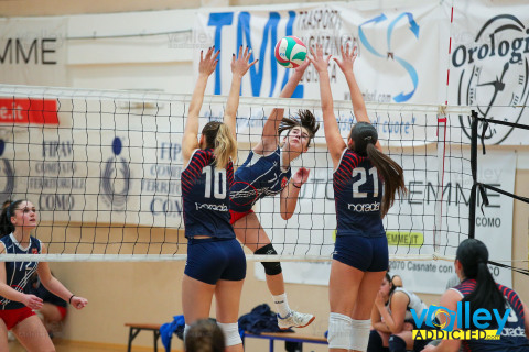 #FipavComo #VolleyAddicted

SAN GIORGIO LURAGHESE 1 - ITALTEX CABIATE 3
Finale 3^ Posto - Under 18 Femminile 2025/26
Como - 22 marzo 2026

Gallery: www.volleyaddicted.com
Credit: Morotti Matteo/VolleyAddicted.com