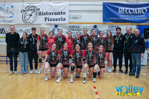 #FipavComo #VolleyAddicted

1^ posto: ANZANI GROUP COMO VOLLEY
2^ posto: PVI AROSIO STUDIO GALLI 
3^ posto: ITALTEX CABIATE
4^ posto: SAN GIORIO LURAGHESE

Premiazioni Under 18 Femminile 2025/26
Como - 22 marzo 2026

Gallery: www.volleyaddicted.com
Credit: Morotti Matteo/VolleyAddicted.com
