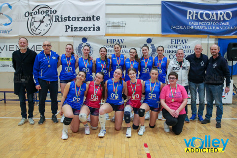 #FipavComo #VolleyAddicted

1^ posto: ANZANI GROUP COMO VOLLEY
2^ posto: PVI AROSIO STUDIO GALLI 
3^ posto: ITALTEX CABIATE
4^ posto: SAN GIORIO LURAGHESE

Premiazioni Under 18 Femminile 2025/26
Como - 22 marzo 2026

Gallery: www.volleyaddicted.com
Credit: Morotti Matteo/VolleyAddicted.com