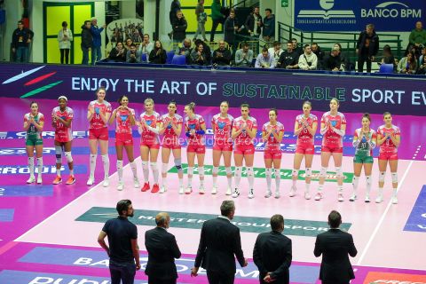 #CoppaItaliaFrecciarossa#CoppaItalia #iLoveVolley #VolleyAddictedVERO VOLLEY MILANO 3 - TRASPORTIPESANTI CASALMAGGIORE 0Quarti di Finale Coppa Italia A1 FrecciarossaArena di Monza, Monza (MB) - 25 gennaio 2023Gallery: www.volleyaddicted.comCredit: Morotti Matteo/www.VolleyAddicted.com