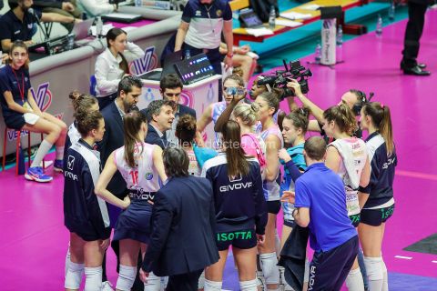 #CoppaItaliaFrecciarossa#CoppaItalia #iLoveVolley #VolleyAddictedVERO VOLLEY MILANO 3 - TRASPORTIPESANTI CASALMAGGIORE 0Quarti di Finale Coppa Italia A1 FrecciarossaArena di Monza, Monza (MB) - 25 gennaio 2023Gallery: www.volleyaddicted.comCredit: Morotti Matteo/www.VolleyAddicted.com