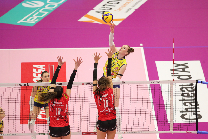 #iLoveVolley #VolleyAddicted E-WORK BUSTO ARSIZIO 0 - PROSECCO DOC IMOCO CONEGLIANO 3Gara 2 Quarti di Finale Serie A1 Femminile 2022/2023E-Work Arena - Busto Arsizio (VA) - 18 aprile 2023Gallery: www.volleyaddicted.comCredit: Morotti Matteo/www.VolleyAddicted.com