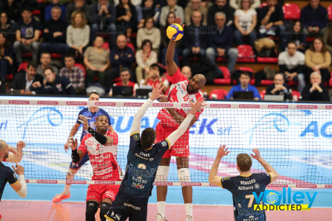 #SuperLega #VolleyAddictedSuperLega Credem Banca 2023/24 - PlayOff ScudettoQuarti di Finale - Gara 1GAS SALES BLUENERGY PIACENZA 2 - ALLIANZ MILANO 3PalaBancaSport - Piacenza - 6 marzo 2024Gallery: www.volleyaddicted.comCredit: Morotti Matteo/VolleyAddicted.com