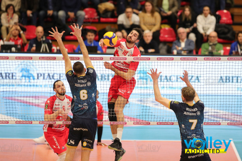 #SuperLega #VolleyAddictedSuperLega Credem Banca 2023/24 - PlayOff ScudettoQuarti di Finale - Gara 1GAS SALES BLUENERGY PIACENZA 2 - ALLIANZ MILANO 3PalaBancaSport - Piacenza - 6 marzo 2024Gallery: www.volleyaddicted.comCredit: Morotti Matteo/VolleyAddicted.com