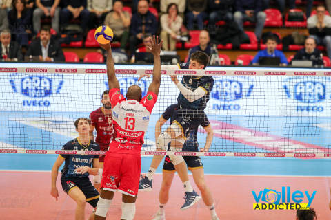 #SuperLega #VolleyAddictedSuperLega Credem Banca 2023/24 - PlayOff ScudettoQuarti di Finale - Gara 1GAS SALES BLUENERGY PIACENZA 2 - ALLIANZ MILANO 3PalaBancaSport - Piacenza - 6 marzo 2024Gallery: www.volleyaddicted.comCredit: Morotti Matteo/VolleyAddicted.com