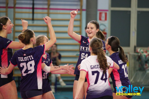 #FipavComo #VolleyAddictedVILLA CORTESE 3 - PALLAVOLO SARONNO 2Finale 1^ Posto - 1^ Winter Cup 50 - Under 16 FemminileCermenate (CO) - 5 gennaio 2025Gallery: www.volleyaddicted.comCredit: Morotti Matteo/VolleyAddicted.com