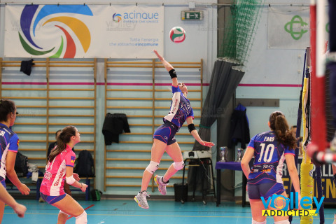 #FipavComo #VolleyAddictedVILLA CORTESE 3 - PALLAVOLO SARONNO 0Finale 3^ Posto - 1^ Winter Cup 50 - Under 18 FemminileCermenate (CO) - 5 gennaio 2025Gallery: www.volleyaddicted.comCredit: Morotti Matteo/VolleyAddicted.com