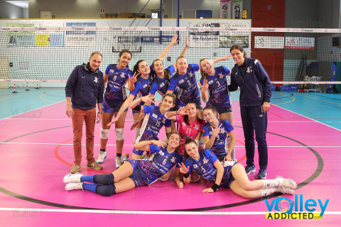 #FipavComo #VolleyAddictedVILLA CORTESE 3 - PALLAVOLO SARONNO 0Finale 3^ Posto - 1^ Winter Cup 50 - Under 18 FemminileCermenate (CO) - 5 gennaio 2025Gallery: www.volleyaddicted.comCredit: Morotti Matteo/VolleyAddicted.com