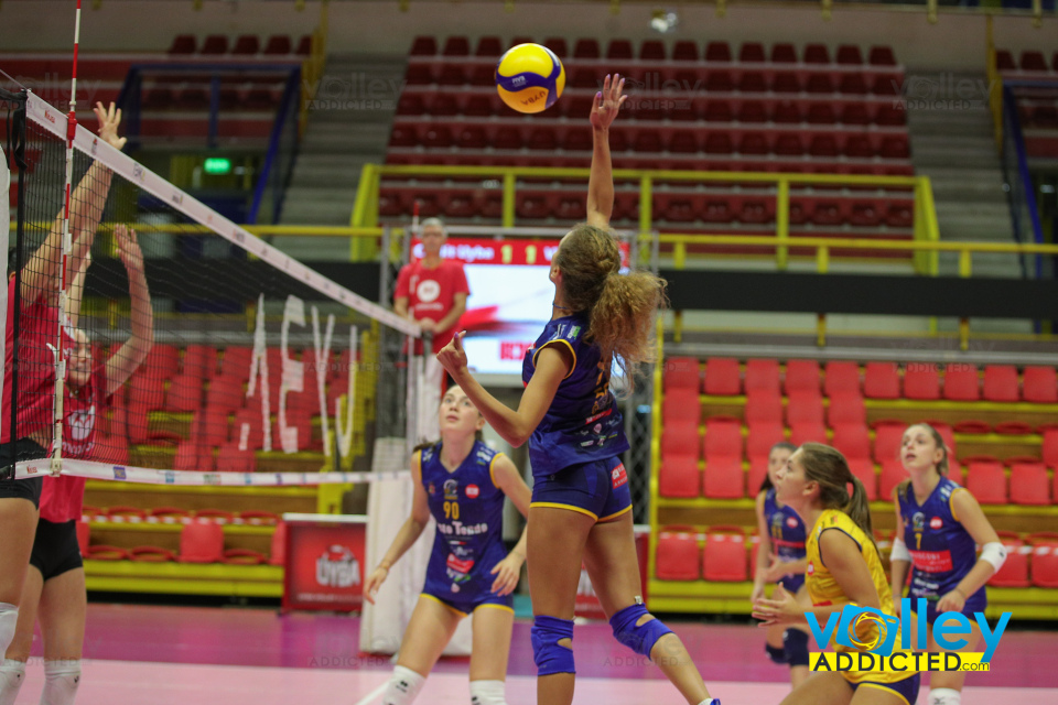 #VolleyAddicted

UYBA GIOVANI 1 - VIRTUS CERMENATE 3
Amichevole
E-Work Arena - Busto Arsizio (VA) - 3 ottobre 2024

Gallery: www.volleyaddicted.com
Credit: Morotti Matteo/VolleyAddicted.com