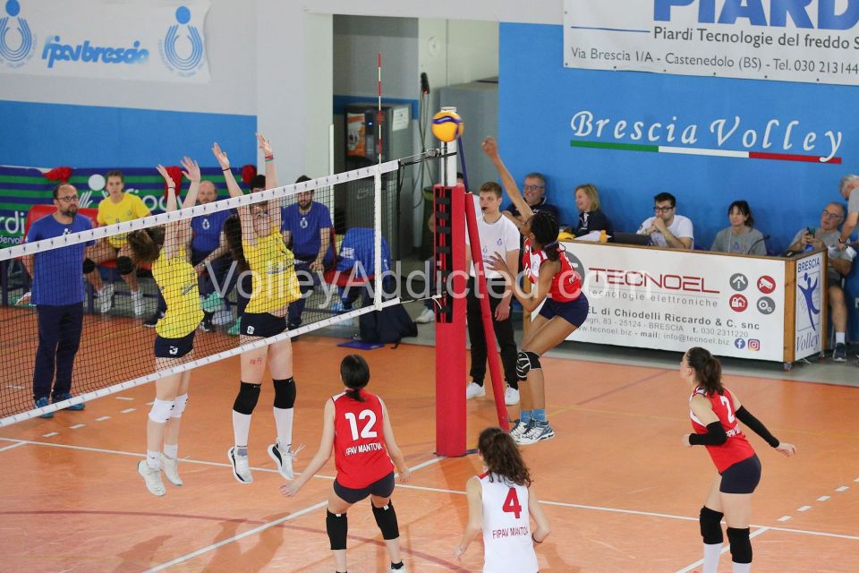 #FipavComo #VolleyAddicted #AeQuilibriumCup #TrofeodeiTerritoriMANTOVA F 1 - COMO F 2Trofeo dei Territori - AeQuilibrium Cup - Lombardia 2023Brescia - 28 maggio 2023Gallery: www.volleyaddicted.comCredit: Morotti Matteo/VolleyAddicted.com