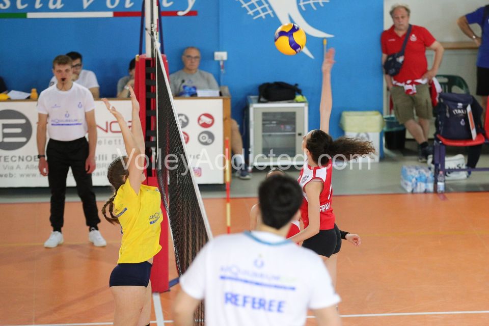 #FipavComo #VolleyAddicted #AeQuilibriumCup #TrofeodeiTerritoriMANTOVA F 1 - COMO F 2Trofeo dei Territori - AeQuilibrium Cup - Lombardia 2023Brescia - 28 maggio 2023Gallery: www.volleyaddicted.comCredit: Morotti Matteo/VolleyAddicted.com
