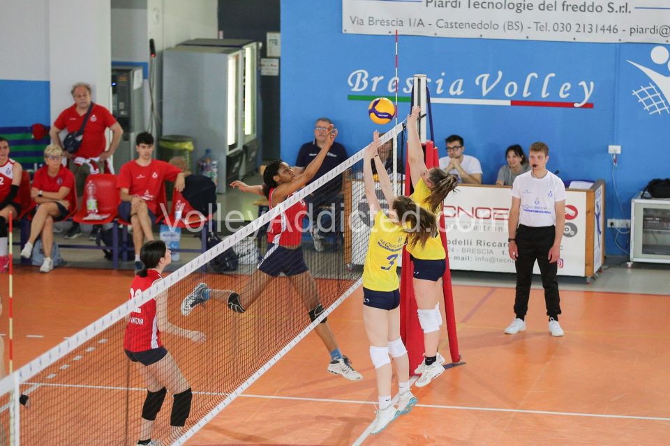 #FipavComo #VolleyAddicted #AeQuilibriumCup #TrofeodeiTerritoriMANTOVA F 1 - COMO F 2Trofeo dei Territori - AeQuilibrium Cup - Lombardia 2023Brescia - 28 maggio 2023Gallery: www.volleyaddicted.comCredit: Morotti Matteo/VolleyAddicted.com