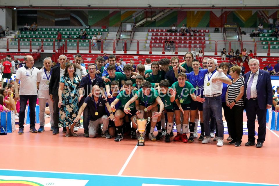 #FipavComo #VolleyAddicted #AeQuilibriumCup #TrofeodeiTerritoriPREMIAZIONITrofeo dei Territori - AeQuilibrium Cup - Lombardia 2023Brescia - 28 maggio 2023Gallery: www.volleyaddicted.comCredit: Morotti Matteo/VolleyAddicted.com
